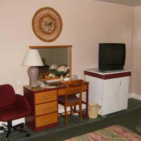 Victoria Motel Линдсей Экстерьер фото