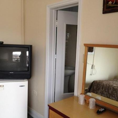 Victoria Motel Линдсей Экстерьер фото