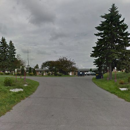 Victoria Motel Линдсей Экстерьер фото