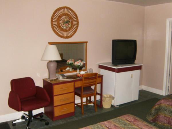 Victoria Motel Линдсей Экстерьер фото