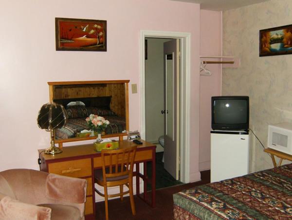 Victoria Motel Линдсей Экстерьер фото